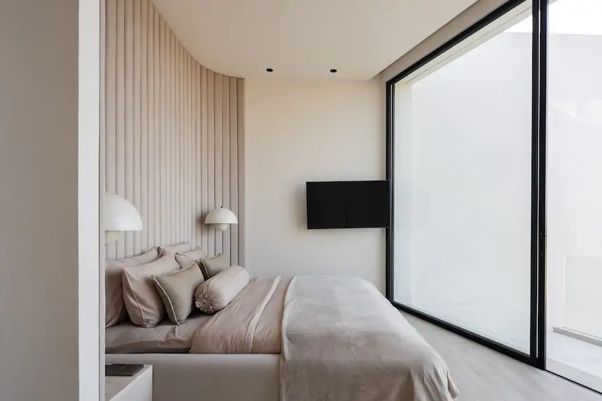 Guest Bedrooms S.H. Pure Balance Calm Wellness Design