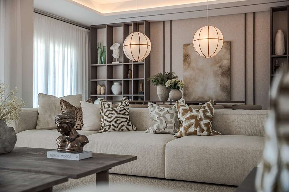 E.M. HOUSE, Modern Tranquility