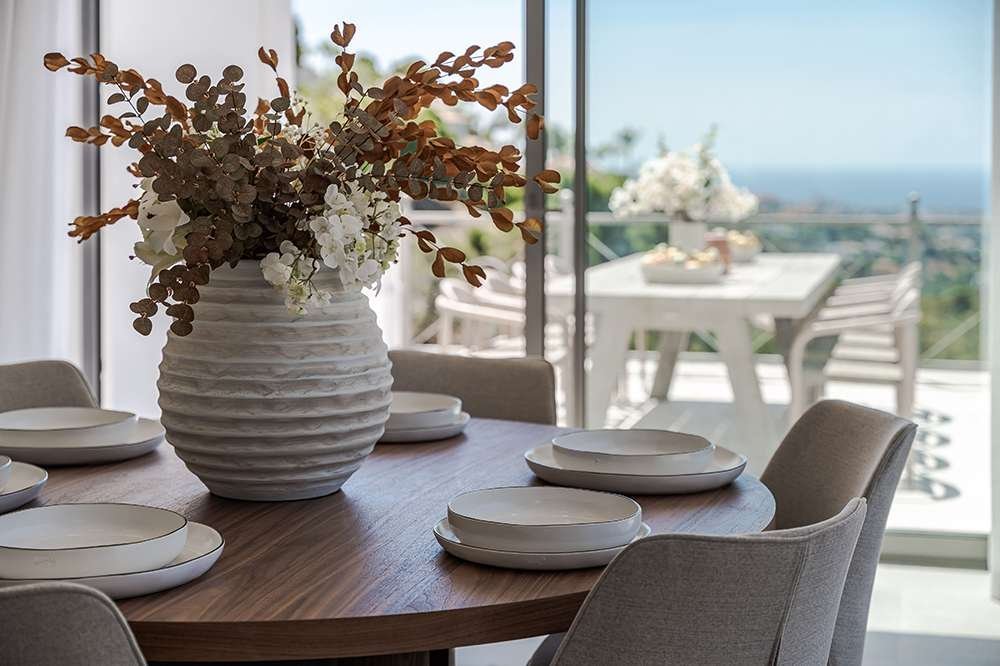 E.M. HOUSE, Modern Tranquility