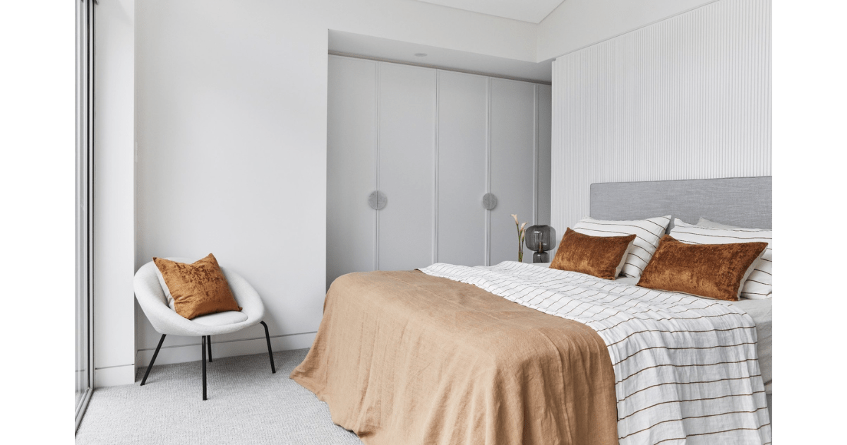 Primary bedroom · W.K. Timeless Manor · MORANID Primary bedroom in W.K. Timeless Manor by MORANID, featuring neurodesign-informed spatial clarity, and natural materials and warm textures.