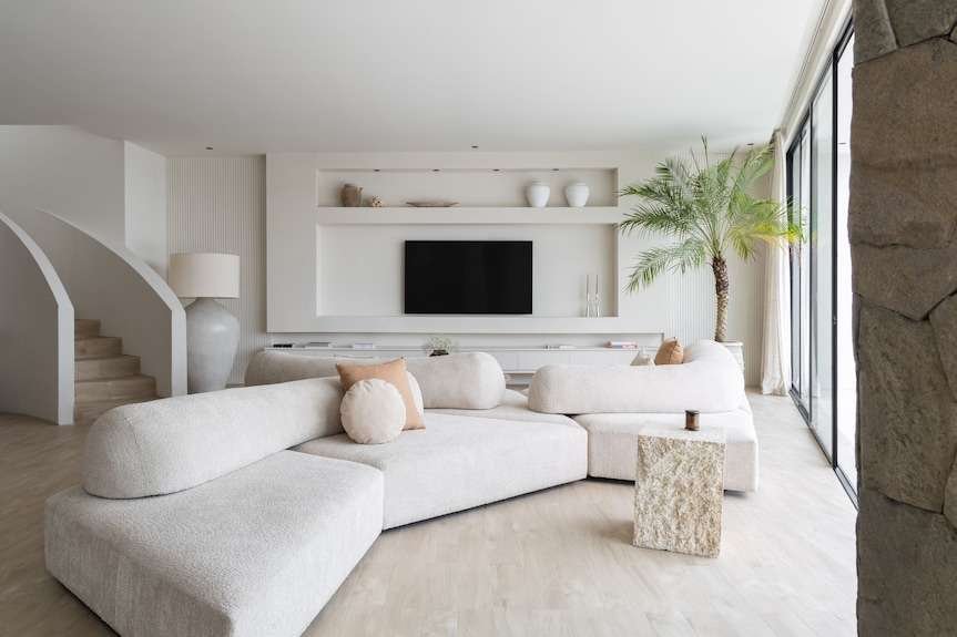 Living room in S.H. Pure Balance by MORANID, designed with neurodesign-informed spatial clarity, and wellness-centered light and refined illumination.