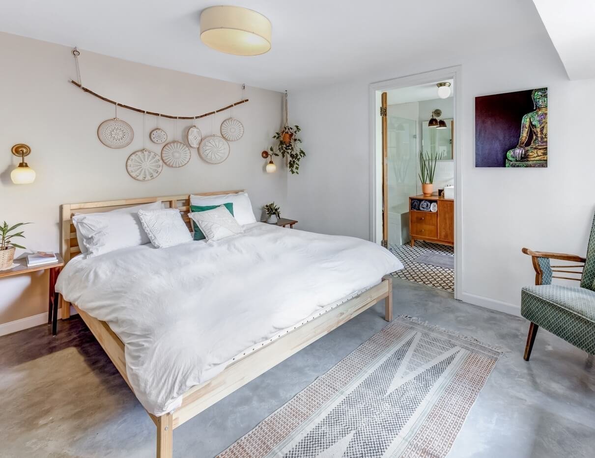 Bedroom of I.L.HOUSE in I.L. House by MORANID, featuring human-centered residential design and refined material balance.
