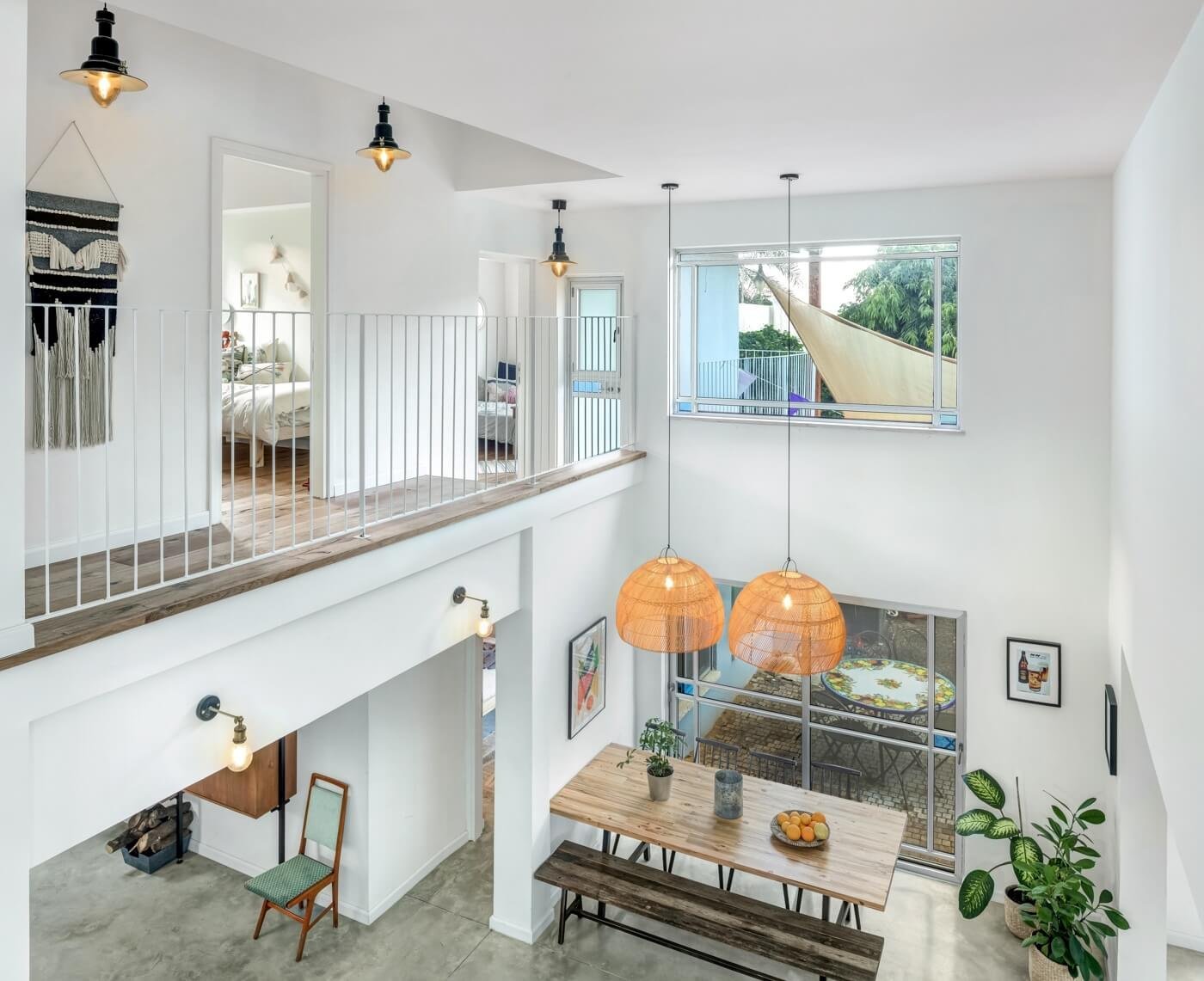 I.L.HOUSE