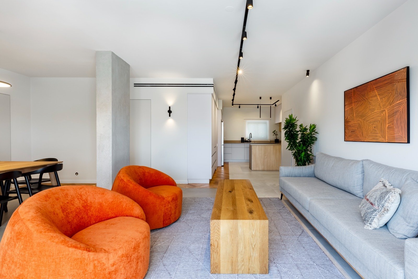A.G.HOUSE